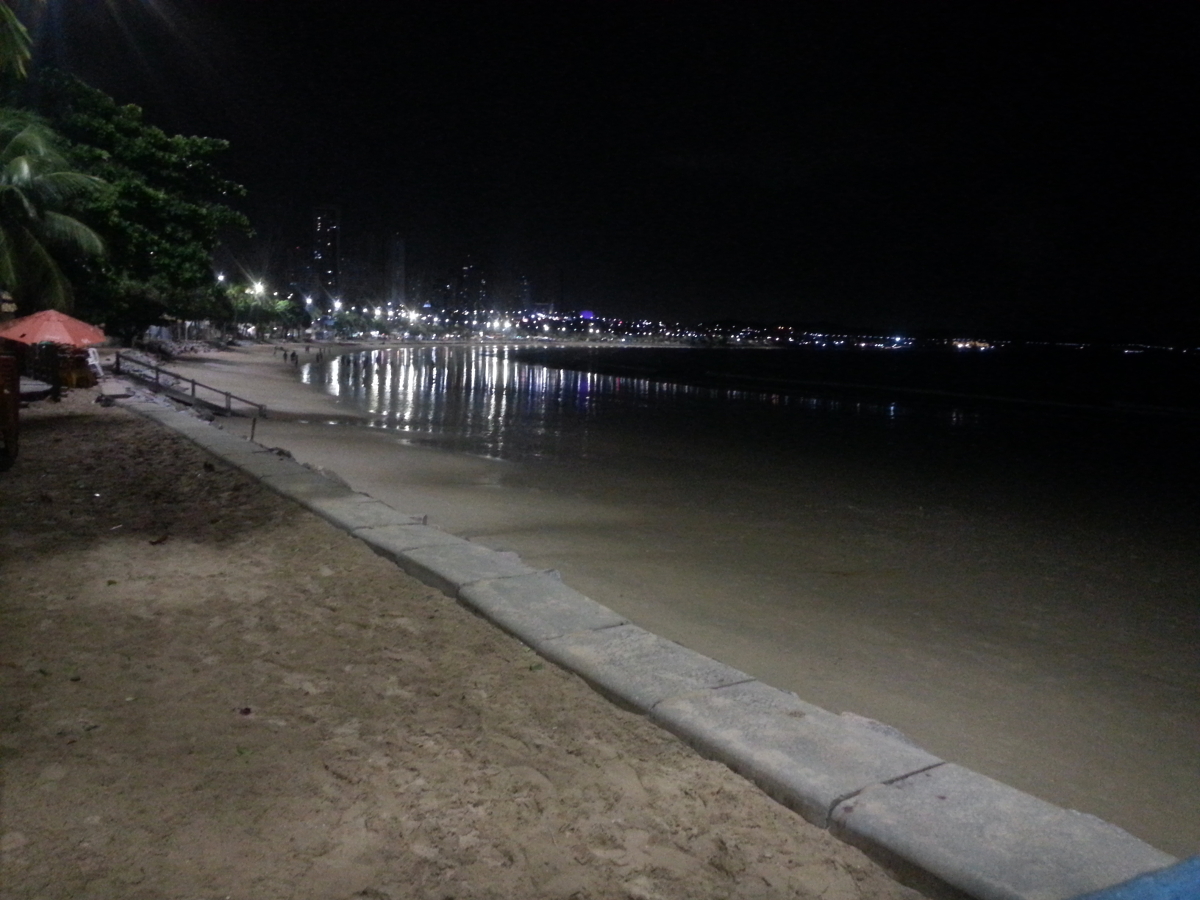 picture of Natal's beach at night